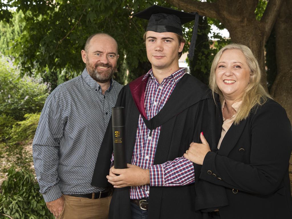 Bachelor of Civil Engineering (Honours) graduate Dane O'Reilly with Robert and Aeron Jones at a UniSQ graduation ceremony at Empire Theatres, Wednesday, February 14, 2024. Picture: Kevin Farmer