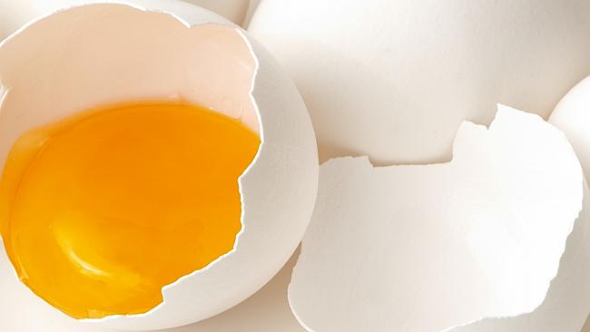 Australian egg yolks are artificially brightened with additive food ...