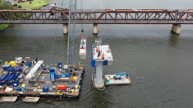 The new bridge being built in Grafton, northern NSW.