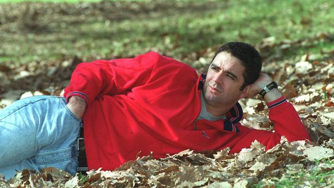 Garry Lyon strikes a pose in 1999.