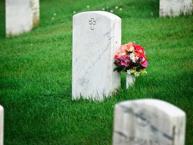 The inmate spoke of seeing the ghost of his dead son while visiting his grave.