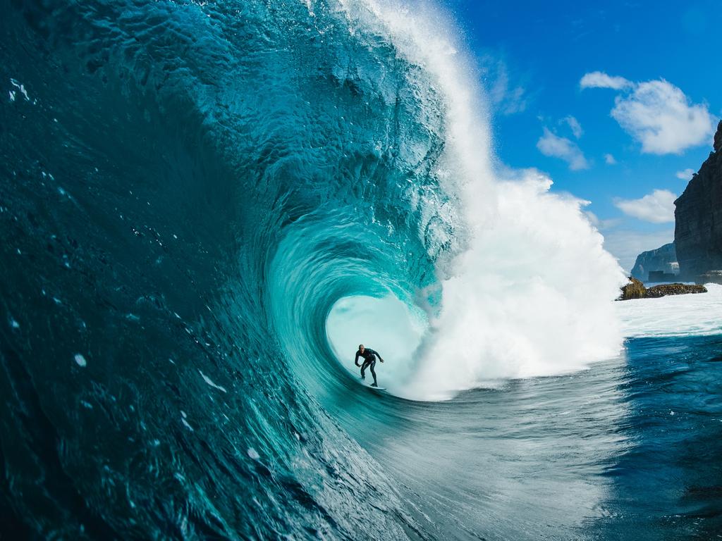 Shipstern Bluff Turns On Monster Waves For Red Bull Cape Fear Surf Contest The Mercury