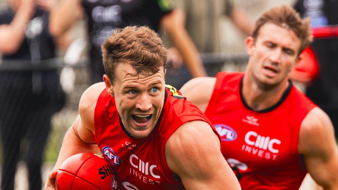 Who holds the record for the most disposals in an AFL season?
