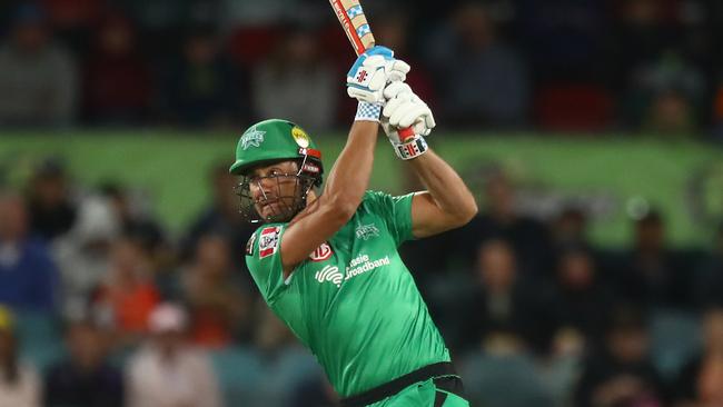 Marcus Stoinis could be back bowling fore the Melbourne Stars sooner than expected. Picture: Mike Owen/Getty Images