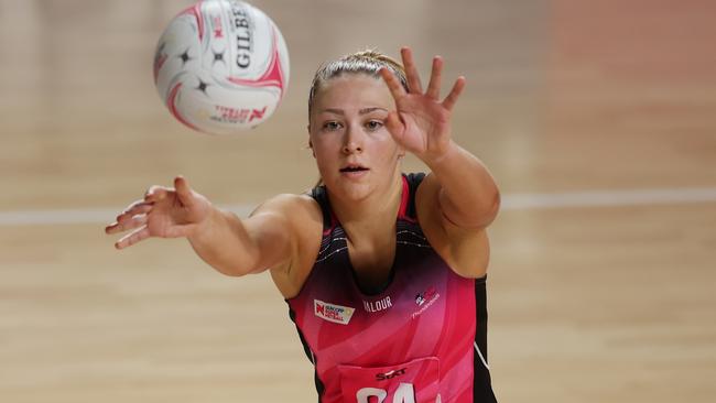 Georgie Horjus in action for the Adelaide Thunderbirds. (Photo by Maya Thompson/Getty Images)