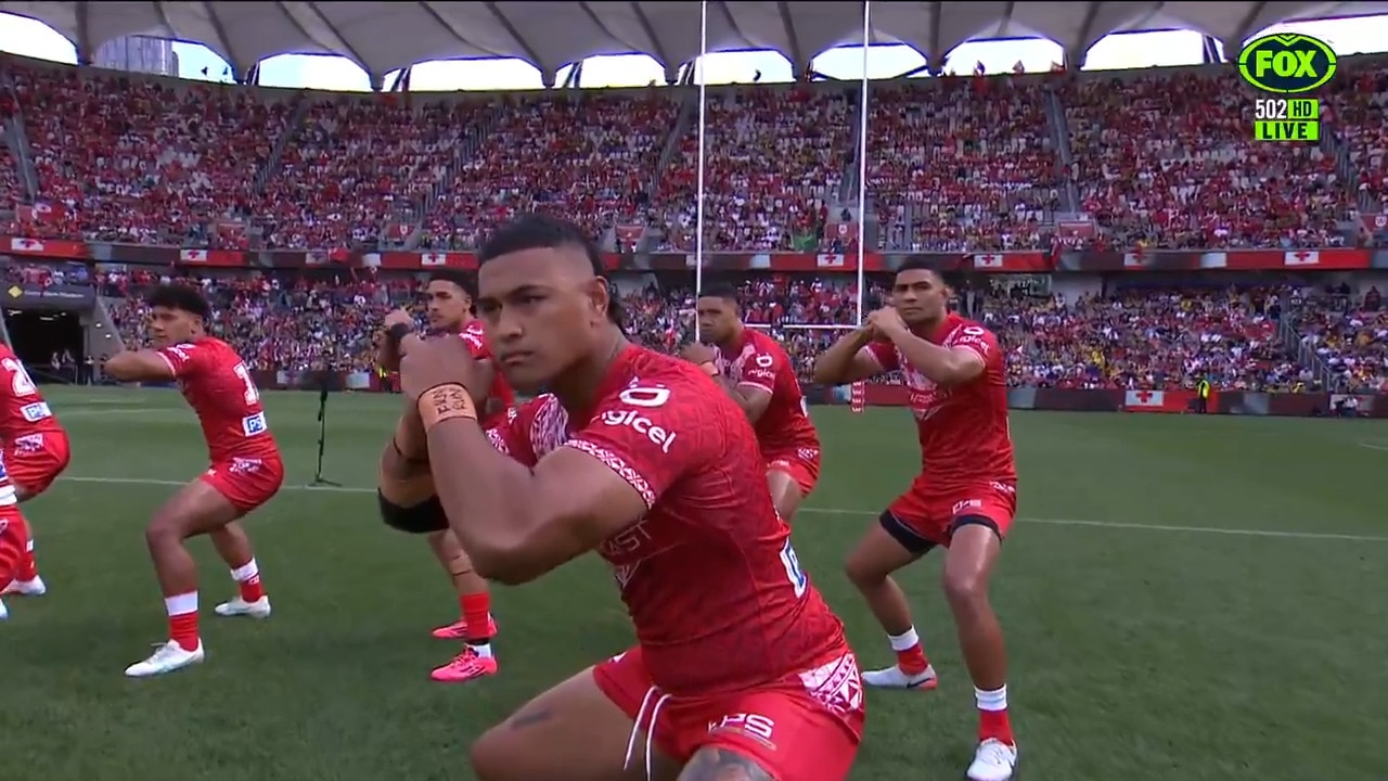 Tonga performs moving Sipi Tau before Aussie game