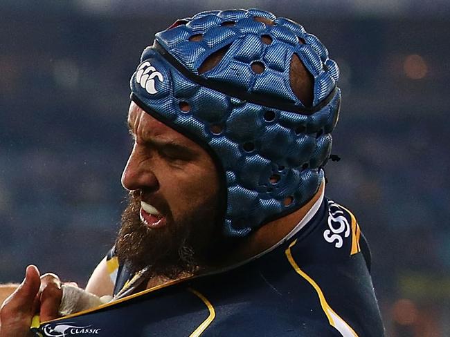 SYDNEY, AUSTRALIA - JUNE 28: Jacques Potgieter of the Waratahs is tackled by Scott Fardy of the Brumbies during the round 17 Super Rugby match between the Waratahs and the Brumbies at ANZ Stadium on June 28, 2014 in Sydney, Australia. (Photo by Mark Nolan/Getty Images)