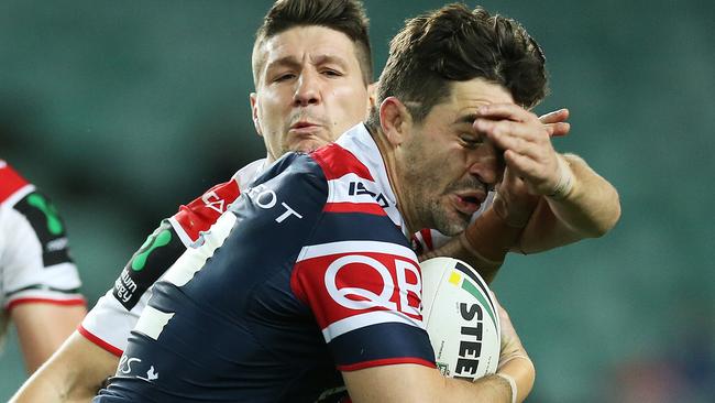 How’s your head, Aiden? Dragon Gareth Widdop checks the brow of Rooster Aiden Guerra at Allianz Stadium. Picture: Phil Hillyard