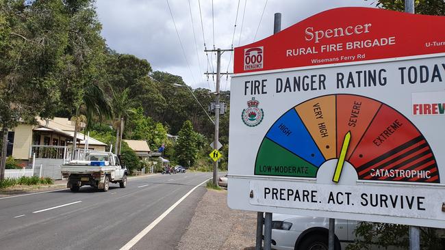 Gospers Mountain fire: The small village of Spencer is in the firing line as the Gospers Mountain bushfire moves toward the Central Coast.