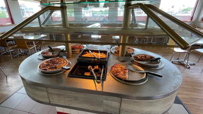 The pizza and pasta buffet also serves single pieces of garlic bread along with hot chips and potato gems. Picture: Christine Schindler