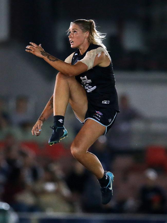 Carlton’s Tayla Harris kicks at goal. Picture: Michael Klein