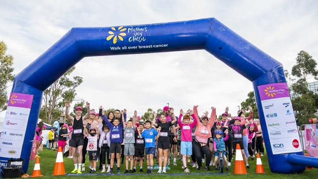 Participants of Mother's Day Classic 2025 at Bellerive Park. Picture: Caroline Tan