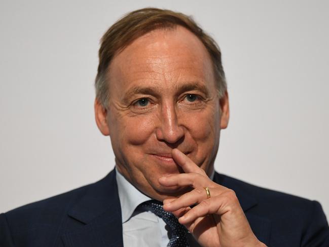 Mark Delaney, Australian Super Chief Investment Officer speaks during a roundtable discussion during the Banking & Wealth Summit 2018 in Sydney, Thursday, April 5, 2018. (AAP Image/David Moir) NO ARCHIVING