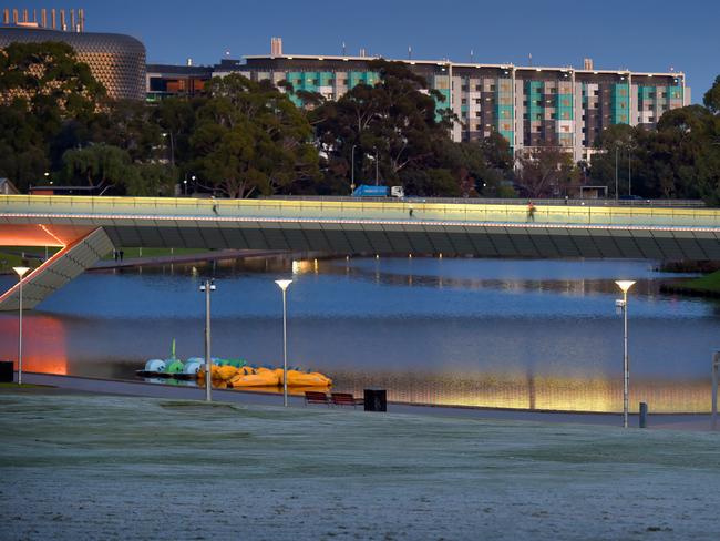 11/6/20 - Cold weather in Adelaide - Frost at Elder Park. Picture: Naomi Jellicoe