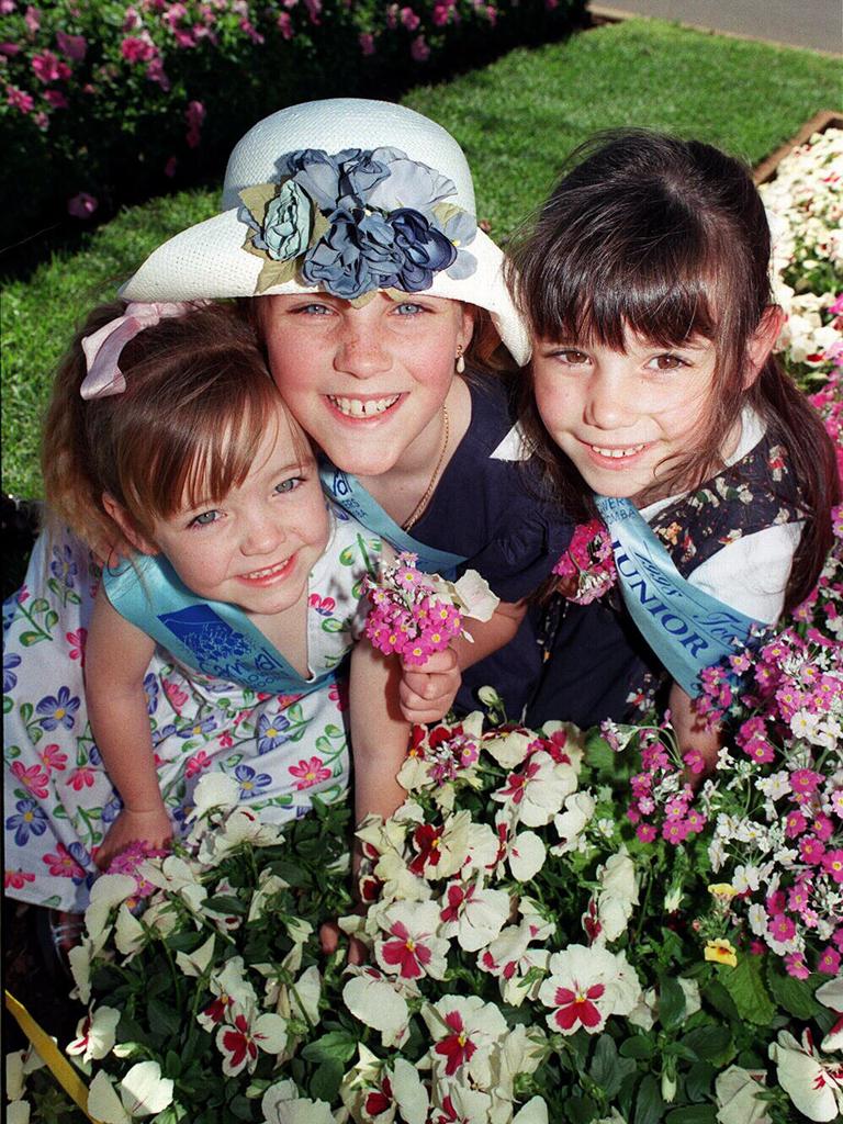 Kimberley Hearn (junior winner), with Tammii Cook and Emily Quinn Toowoomba Carnival of Flowers junior entrants - 13 Sept 1998 socials children headshot