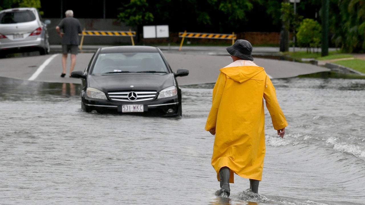 340mm+: Rain smashes NQ, major flood warning