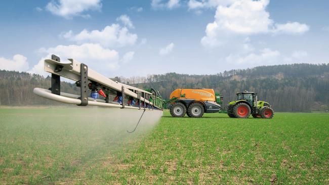 Claas S10 terminal gets improved ISObus functionality | The Weekly Times