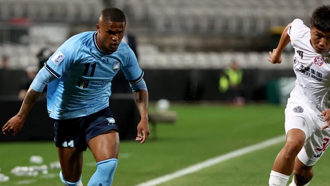 Douglas Costa was impressive in his maiden outing for Sydney FC (Photo by DAVID GRAY / AFP)