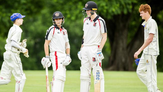 Dylan Kritzinger and Luke Davies.(AAP Image/Renae Droop)