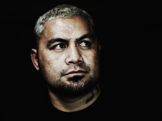 AUCKLAND, NEW ZEALAND - SEPTEMBER 03: (EDITORS NOTE: This image has been desaturated.) Mark Hunt poses during the UFC Fight Night media session at SKY TV Gym on September 3, 2014 in Auckland, New Zealand. (Photo by Hannah Peters/Getty Images)