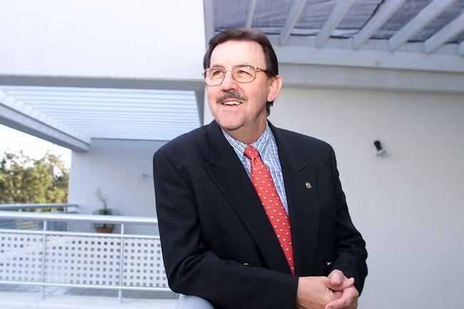 Jun 07 2000 Gold Coast Mayor Gary Baildon at his offices