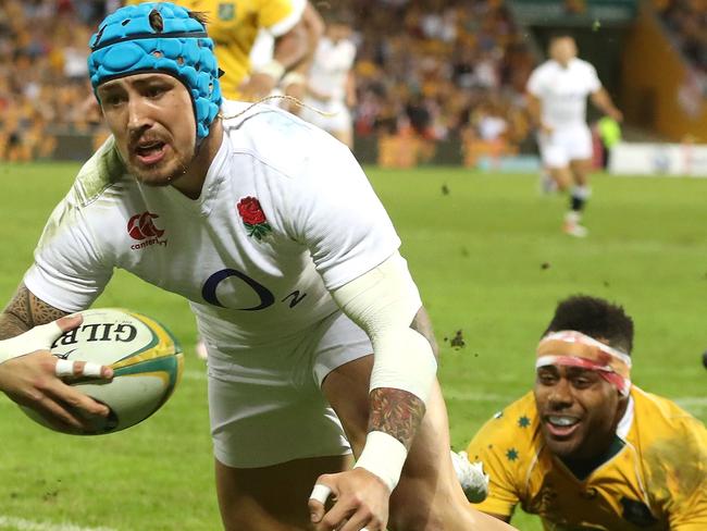 BRISBANE, AUSTRALIA - JUNE 11: Jack Nowell of England dives over for their third try during the International Test match between the Australian Wallabies and England at Suncorp Stadium on June 11, 2016 in Brisbane, Australia. (Photo by David Rogers/Getty Images)