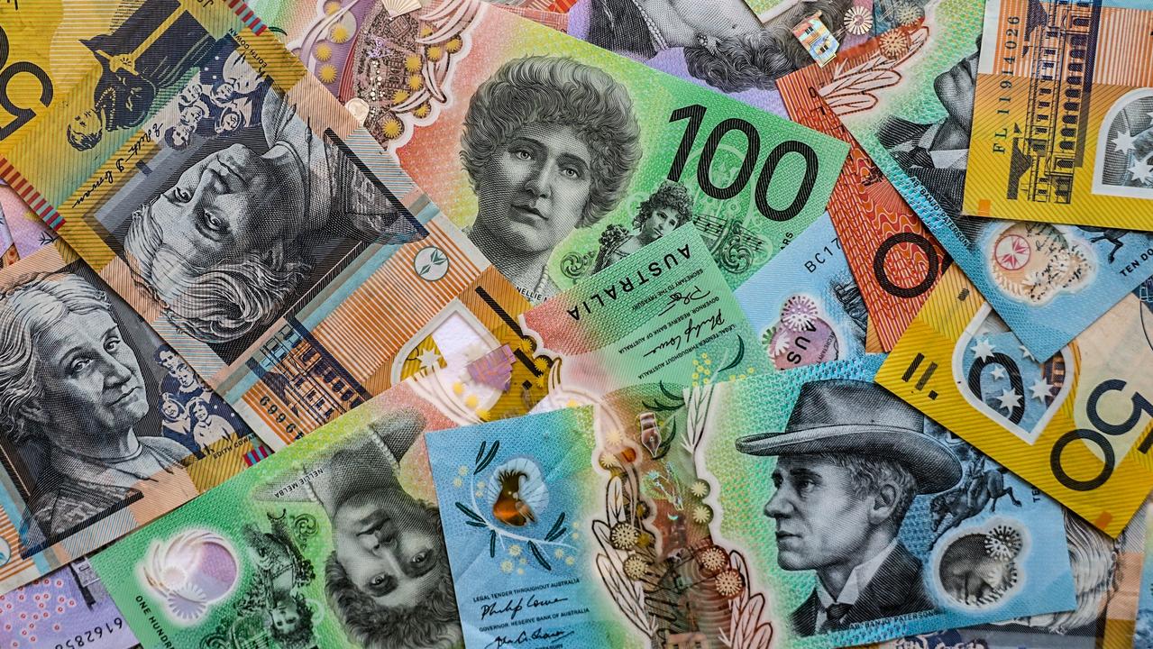 Aussies’ $103bn pay packet for one month