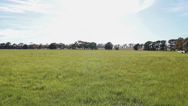 The Oaklands property is 1.7km wide and 2.6km long. Picture: Racing Photos