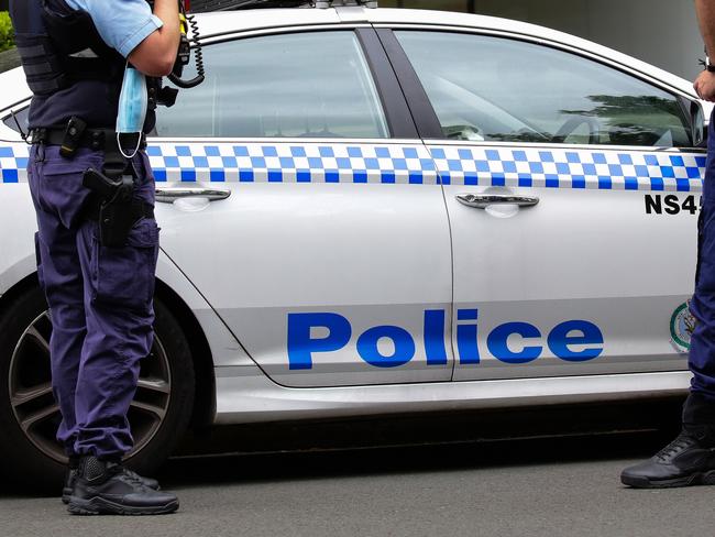 SYDNEY, AUSTRALIA - NewsWire Photos JANUARY, 19, 2021: Police officers seen on Sydney's North Shore on duty, in Sydney, Australia. Picture: NCA NewsWire / Gaye Gerard