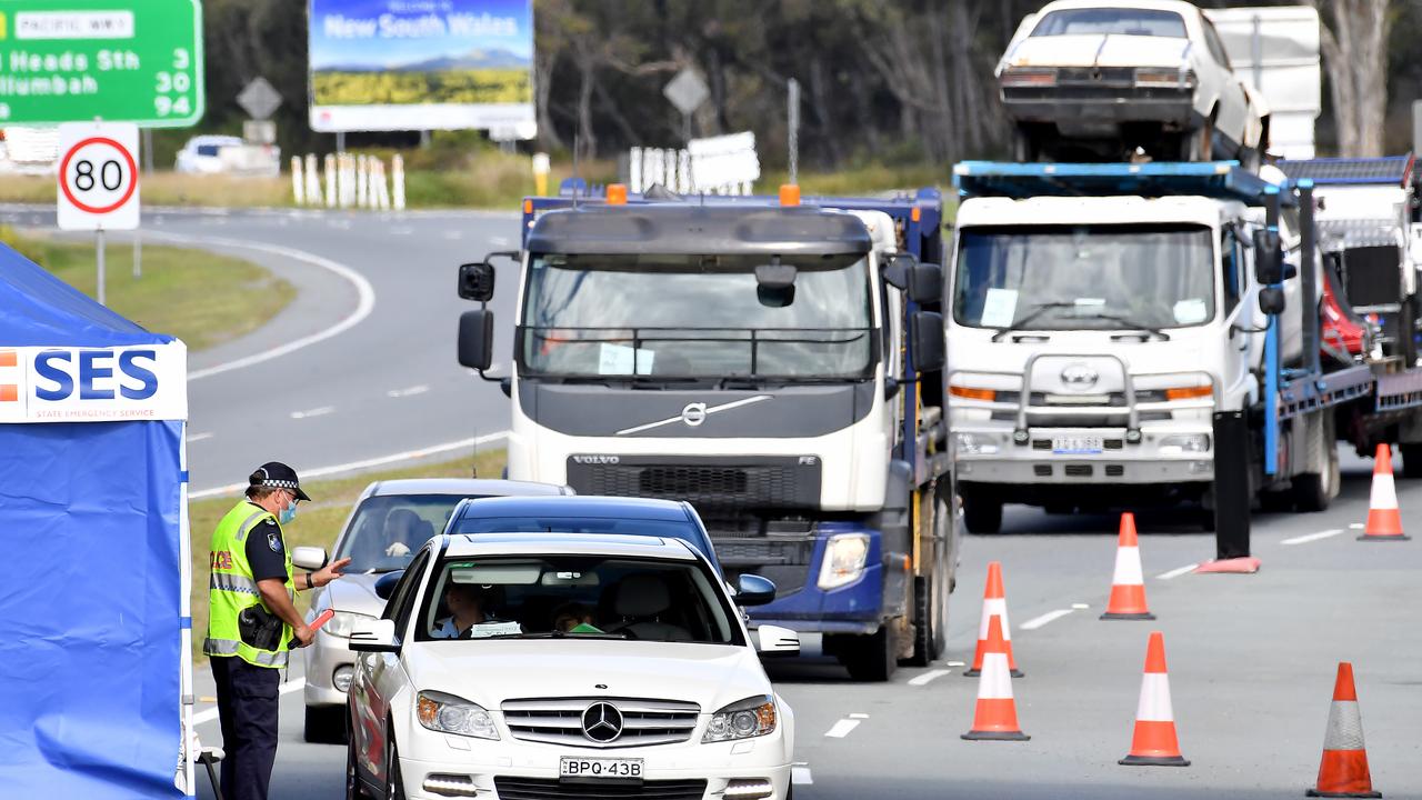 Long lines of cars at the crossing to Queensland from NSW during the border closure due to the Covid-19. Picture: NCA NewsWire / John Gass