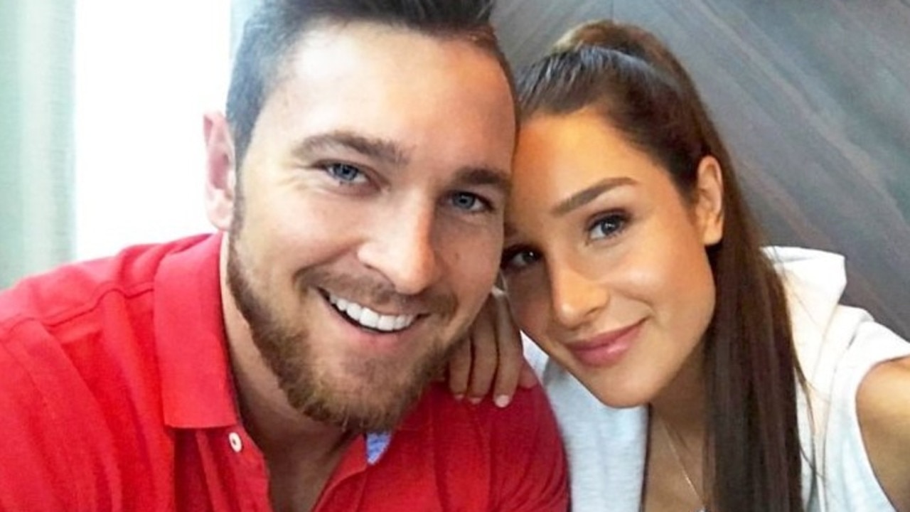 Kayla Itsines and Tobi Pearce announced their split on Instagram on August 21. Picture: Instagram/KaylaItsines