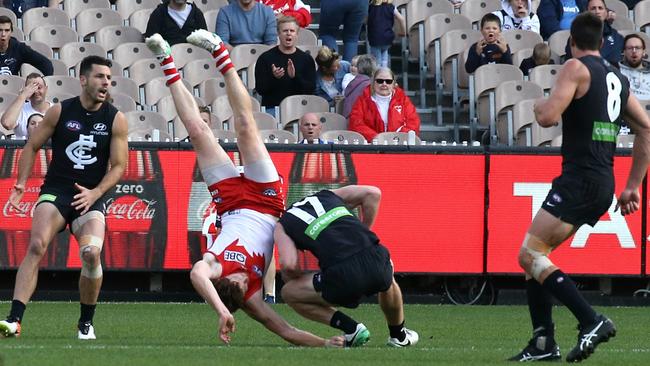 Rohan tries to brace himself. Picture:Wayne Ludbey