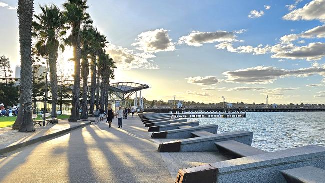 The Geelong waterfront. Picture: Chris Yeaman