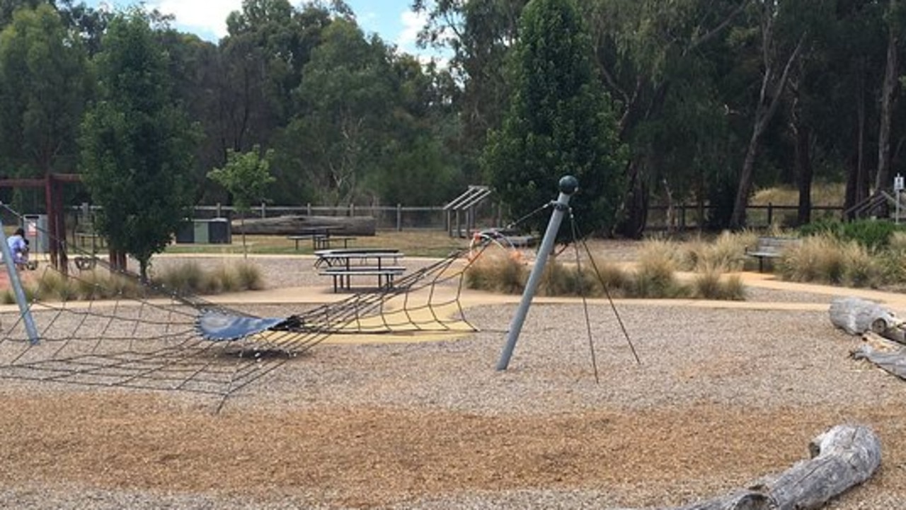 Tiger snake found at Possum Hollow park in Heidelberg | Herald Sun