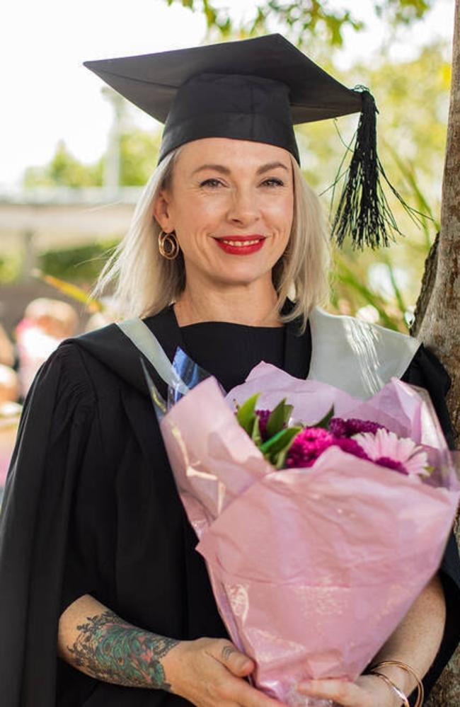 Bindi Horvath graduated her Bachelor’s degree of Nursing from the University of Sunshine Coast with a GPA of 6.63.