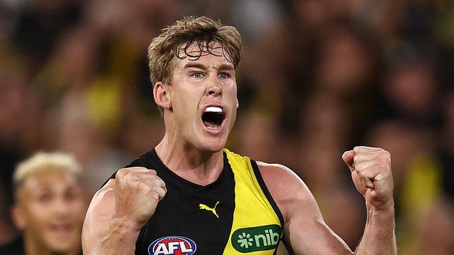 MELBOURNE . 16/03/2023.  AFL Round 1.  Richmond vs Carlton at the MCG. Richmonds Tom Lynch celebrates the goal that ties up the scores late in the game   . Pic: Michael Klein