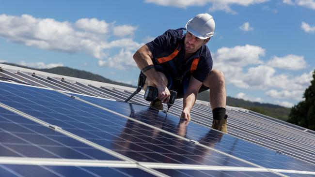 A $20,000 installation of solar panels and battery is being included in standard home builds by the group of companies.