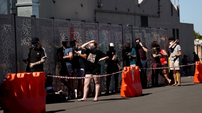 Thousands of people have been queuing for hours in the last few days as they turn up to get tested ahead of Christmas and New Year celebrations. Picture: Brendon Thorne/Getty Images