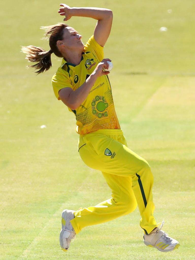 Before Sunday’s win, Perry hadn’t taken a wicket in seven ODIs. Picture: Kelly Defina/Getty Images