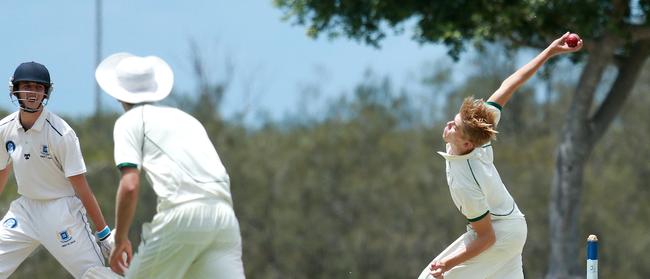 Max Carlyon BBC bowls to Brisbane Grammar School.        (AAP/Image Sarah Marshall) 