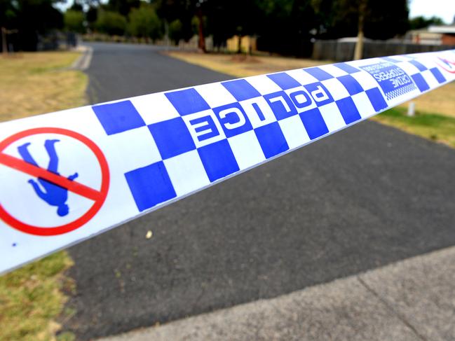 MELBOURNE, AUSTRALIA - NewsWire Photos NOVEMBER 23, 2024: Police investigate an overnight stabbing in the area around Fraser Street Reserve in Hoppers Crossing . Police tape Picture: NewsWire / Andrew Henshaw