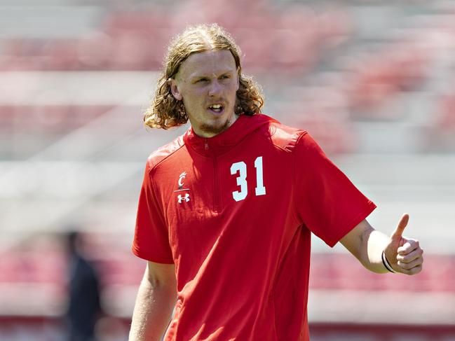 Mason Fletcher of the Cincinnati Bearcats warms up before the game against the Arkansas Razorbacks in Fayetteville, Arkansas. Picture: Wesley Hitt/Getty Images/AFP