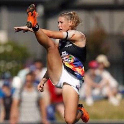 The now-famous photo of AFLW player Tayla Harris. Picture: Michael Willson/AFL Media