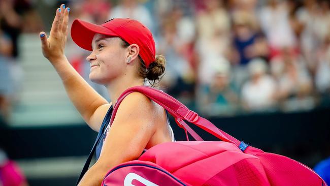 Ash Barty waves to her fans. Picture: Patrick Hamilton/AFP