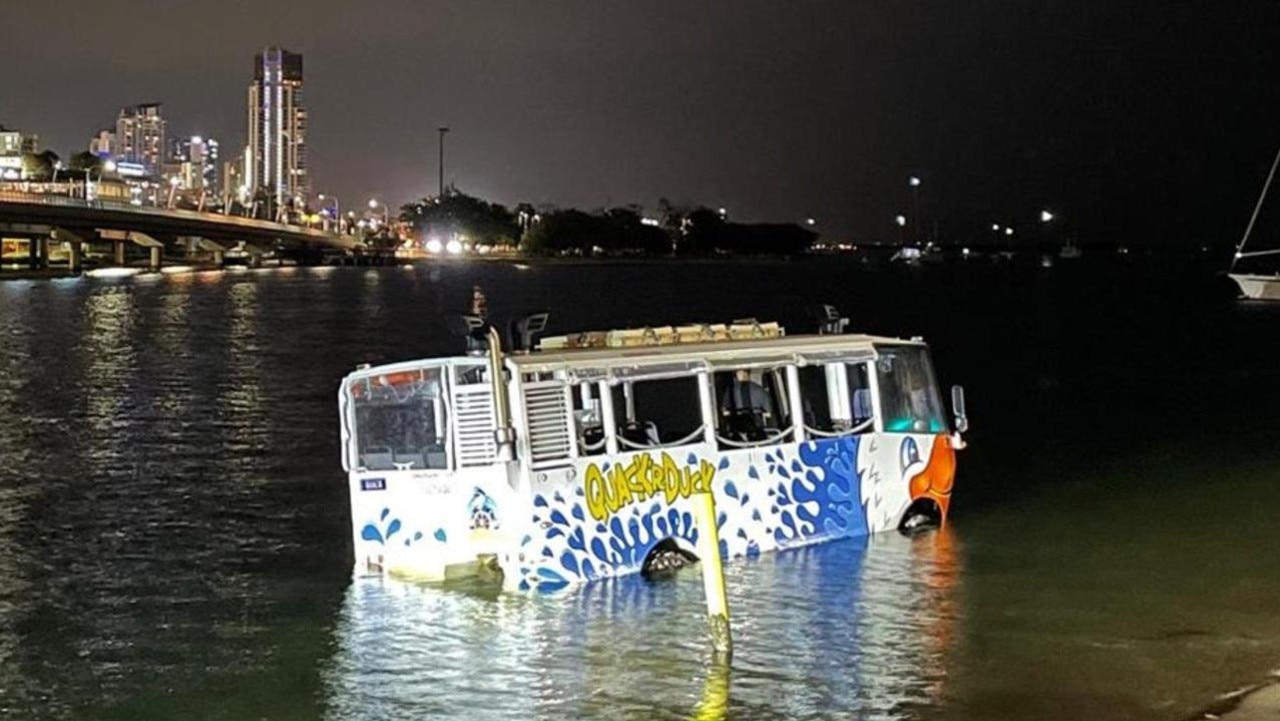 Gold Coast, QLD: Quack’R Duck Vessel Gets Stuck, Passengers Rescued ...