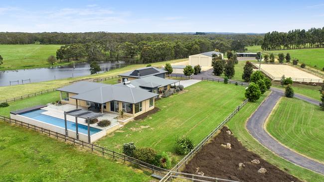 The sale of this 80ha equine paradise has set a new price record for Gherang.