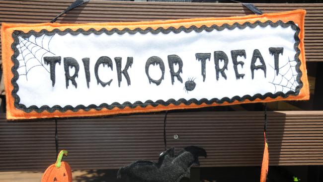 SURVEY: Streets you can trick or treat on in the southwest for Halloween 2023