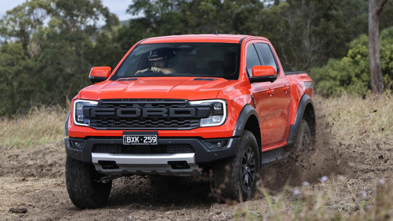 The 2022 Ford Ranger Raptor looks mean.