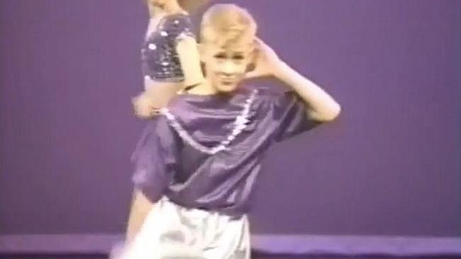 12-year-old Ryan Gosling destroys the d-floor