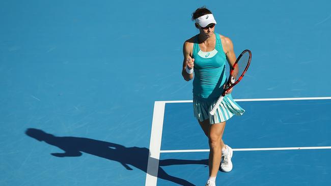Samantha Stosur is through to the Hong Kong WTA quarter-finals.